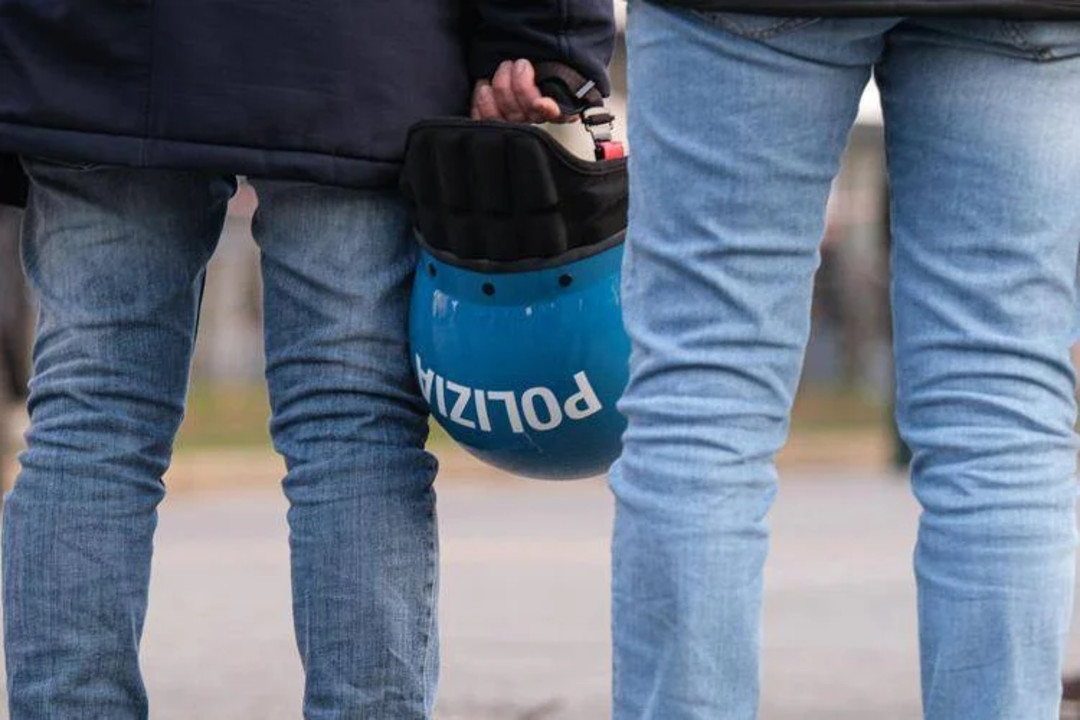 Foto Polizia adnkronos.jpg - {Foto Polizia adnkronos.jpg} - [138925]