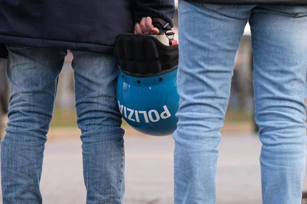 Foto Polizia adnkronos.jpg - {Foto Polizia adnkronos.jpg} - [138925]