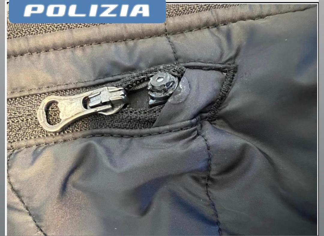 $RF526IU.jpg - {$RF526IU.jpg} - [138949]