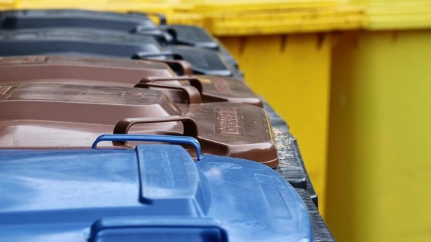 Foto raccolta dei rifiuti.jpg - {Foto raccolta dei rifiuti.jpg} - [138981]