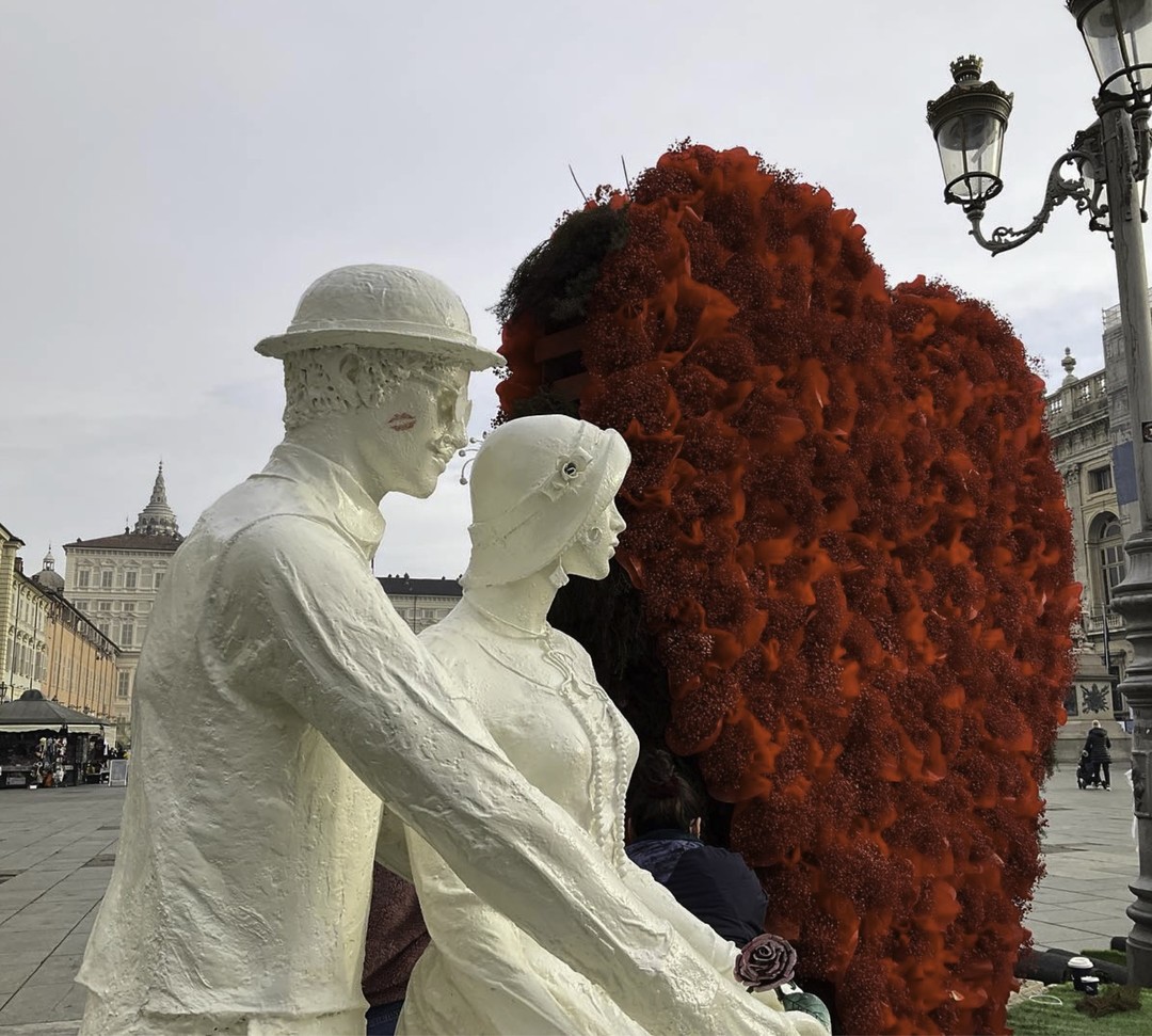 Foto cuore di fiori Ascom.jpg - {Foto cuore di fiori Ascom.jpg} - [139205]