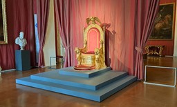 TronoVenarialeReale.jpg - {TronoVenarialeReale.jpg} - [139285]