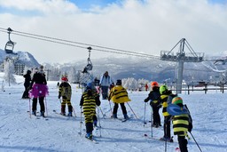 Foto sci carnevale vialattea in montagna.jpg - {Foto sci carnevale vialattea in montagna.jpg} - [139469]