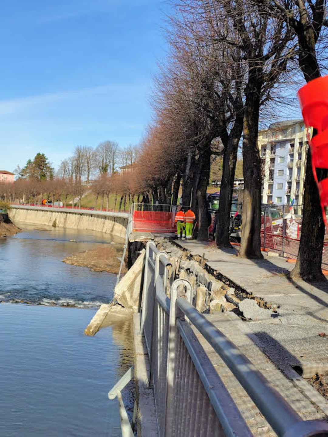 0.jpg - {0.jpg} - [139533]