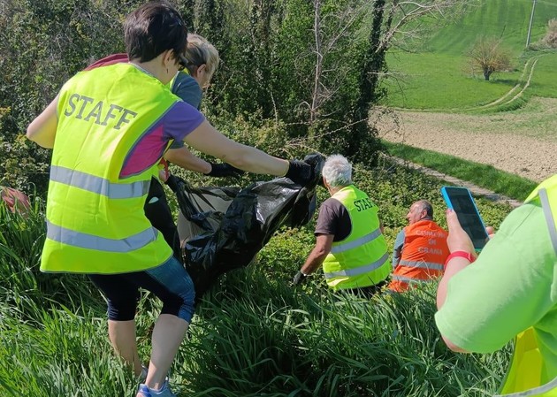 Puliamo Insieme.jpg - {Puliamo Insieme.jpg} - [139685]