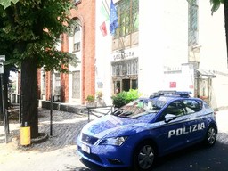 Immagine foto-questura-di-asti.jpg - {Immagine foto-questura-di-asti.jpg} - [139917]