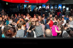 0.jpg - {0.jpg} - [140253]