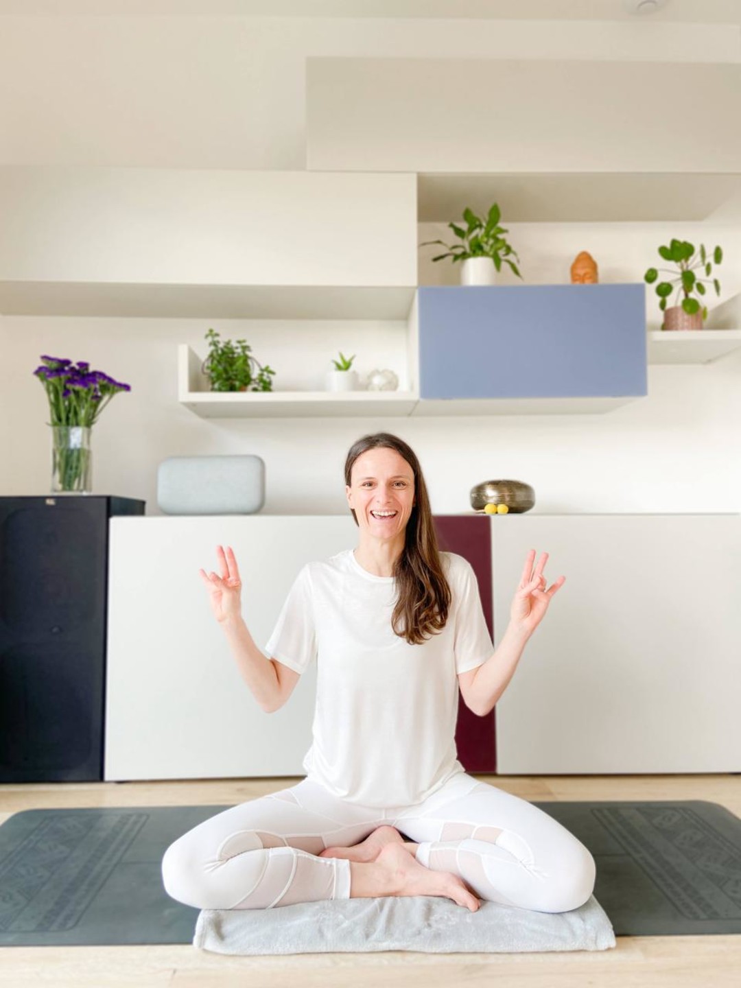 Yoga.jpeg - {Yoga.jpeg} - [14043]