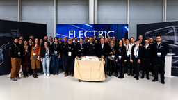 ElecrticDayIveco.jpg - {ElecrticDayIveco.jpg} - [140597]