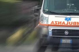 Ambulanza in corsa.jpg - {Ambulanza in corsa.jpg} - [14107]