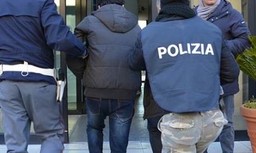 Immagine arresto-polizia.jpg - {Immagine arresto-polizia.jpg} - [141198]
