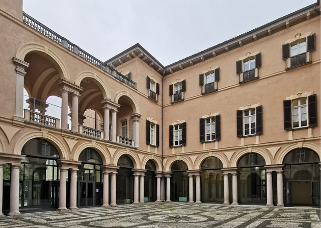 Immagine palazzo-cacciapiatti_241279.jpg - {Immagine palazzo-cacciapiatti_241279.jpg} - [141374]