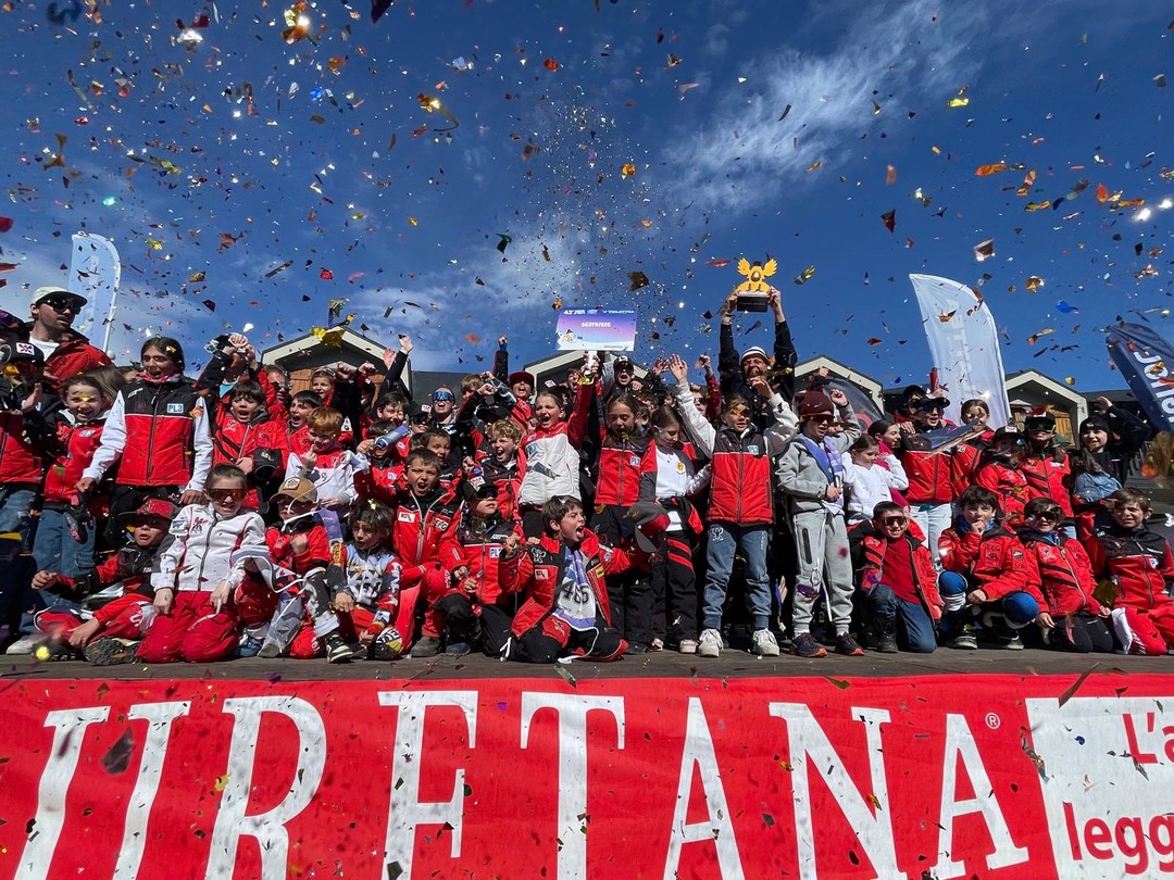 Foto sci cerimonia premiazione Uovo d'oro 2025 Sestriere.jpg - {Foto sci cerimonia premiazione Uovo d'oro 2025 Sestriere.jpg} - [141688]