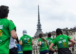 Foto corsa mezza e dieci Torino.jpg - {Foto corsa mezza e dieci Torino.jpg} - [141864]