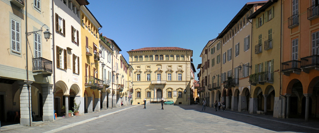 Piazzo-di-biella_141681.jpg - {Piazzo-di-biella_141681.jpg} - [142088]
