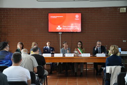 Foto inaugurazione anno accademico polo carcerario.JPG - {Foto inaugurazione anno accademico polo carcerario.JPG} - [142184]
