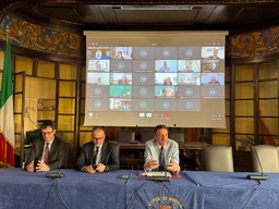 Incontro disagi treni.jpg - {Incontro disagi treni.jpg} - [142272]