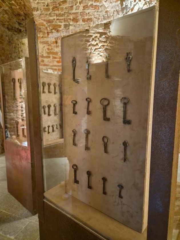 Mostra chiavi.jpg - {Mostra chiavi.jpg} - [142384]