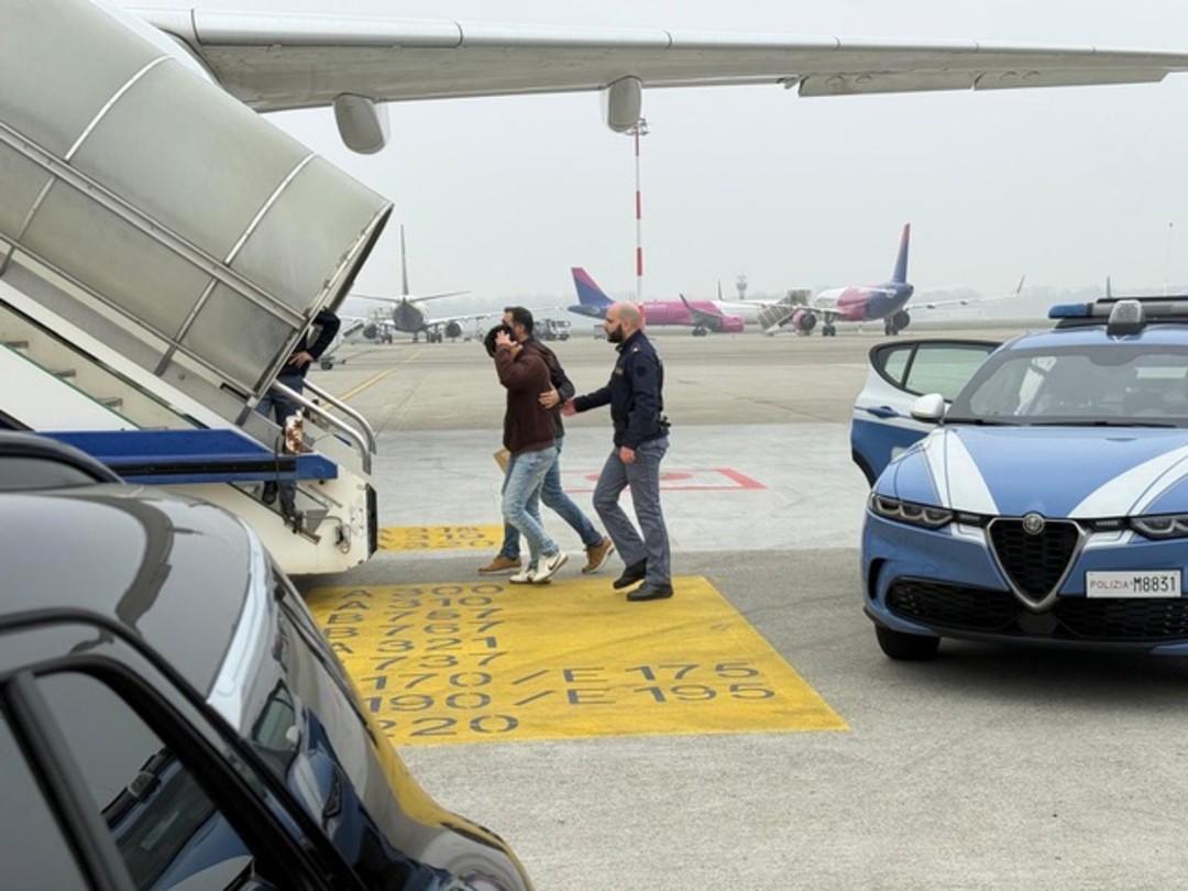 Rimpatrio.jpg - {Rimpatrio.jpg} - [142416]