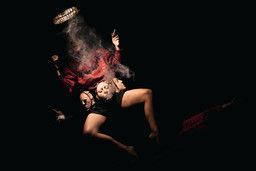 FINZIONI-di-Lupa-Maimone-FOTO-F.ROSSO_CASA-UIZA-2.jpg - {FINZIONI-di-Lupa-Maimone-FOTO-F.ROSSO_CASA-UIZA-2.jpg} - [142920]