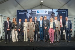 Banca di cherasco.jpg - {Banca di cherasco.jpg} - [143432]
