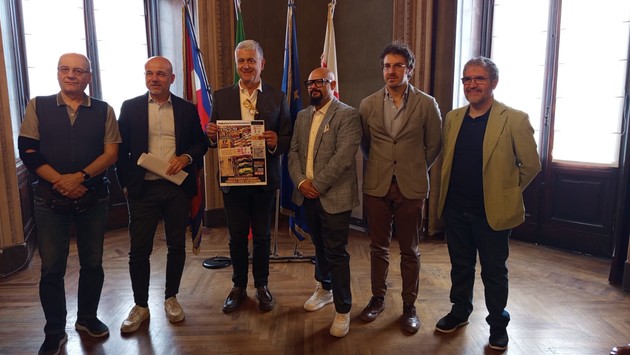 In piazza per un sogno.jpg - {In piazza per un sogno.jpg} - [143745]