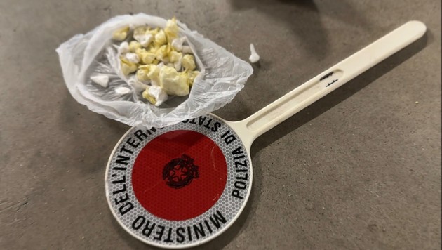 Sequestro droga.jpg - {Sequestro droga.jpg} - [143833]