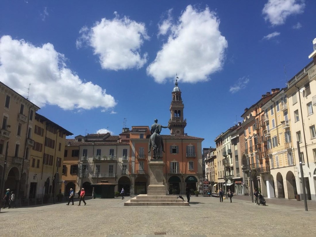 Piazza Mazzini.jpg - {Piazza Mazzini.jpg} - [144499]