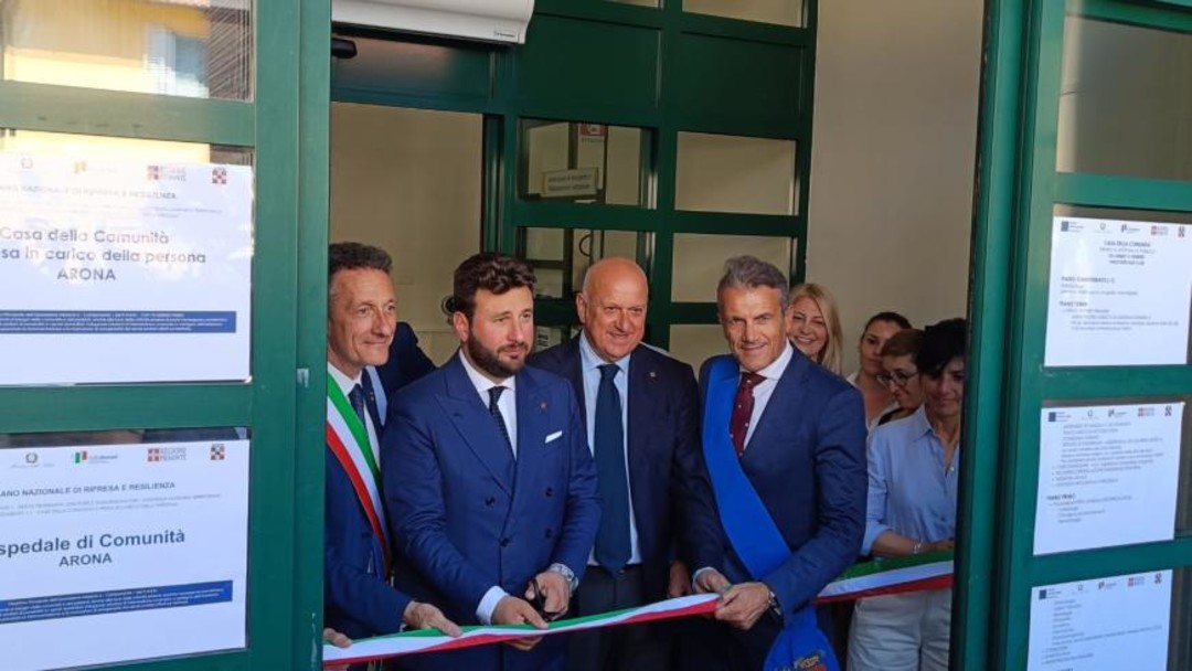 Taglio nastro.jpg - {Taglio nastro.jpg} - [144723]