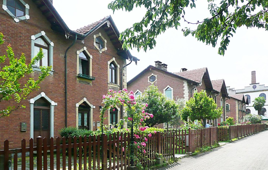 Foto Villaggio Leumann.jpg - {Foto Villaggio Leumann.jpg} - [145308]