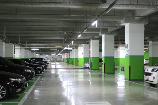 Foto auto garage.jpg - {Foto auto garage.jpg} - [145516]