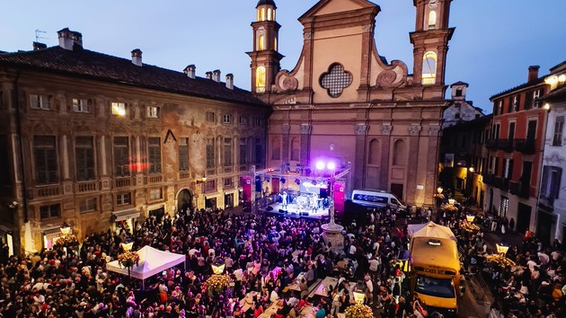 Vediamoci in novi.jpg - {Vediamoci in novi.jpg} - [145709]