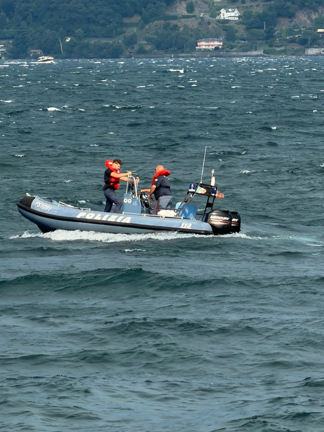 Lago Maggiore Polizia.jpg - {Lago Maggiore Polizia.jpg} - [145893]