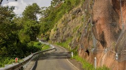 Foto strada montagna Regione Piemonte.jpg - {Foto strada montagna Regione Piemonte.jpg} - [146111]