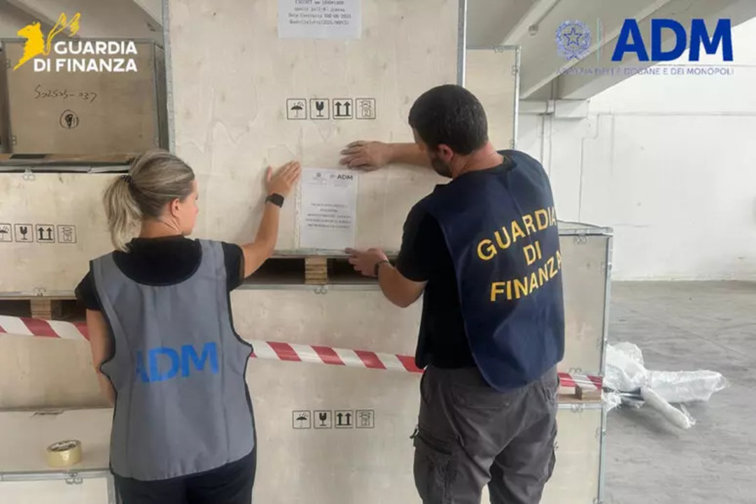 Sequestro Guardia di Finanza.jpg - {Sequestro Guardia di Finanza.jpg} - [146303]