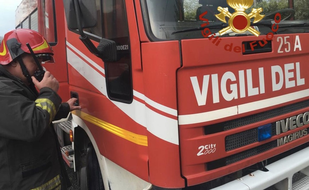 Vigili-del-fuoco.jpeg - {Vigili-del-fuoco.jpeg} - [14639]