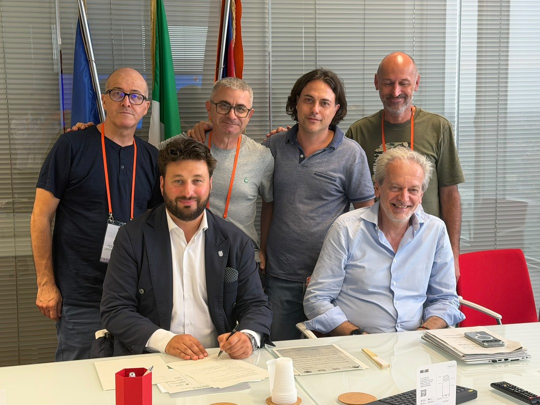 Foto accordo sindacati.jpg - {Foto accordo sindacati.jpg} - [146712]