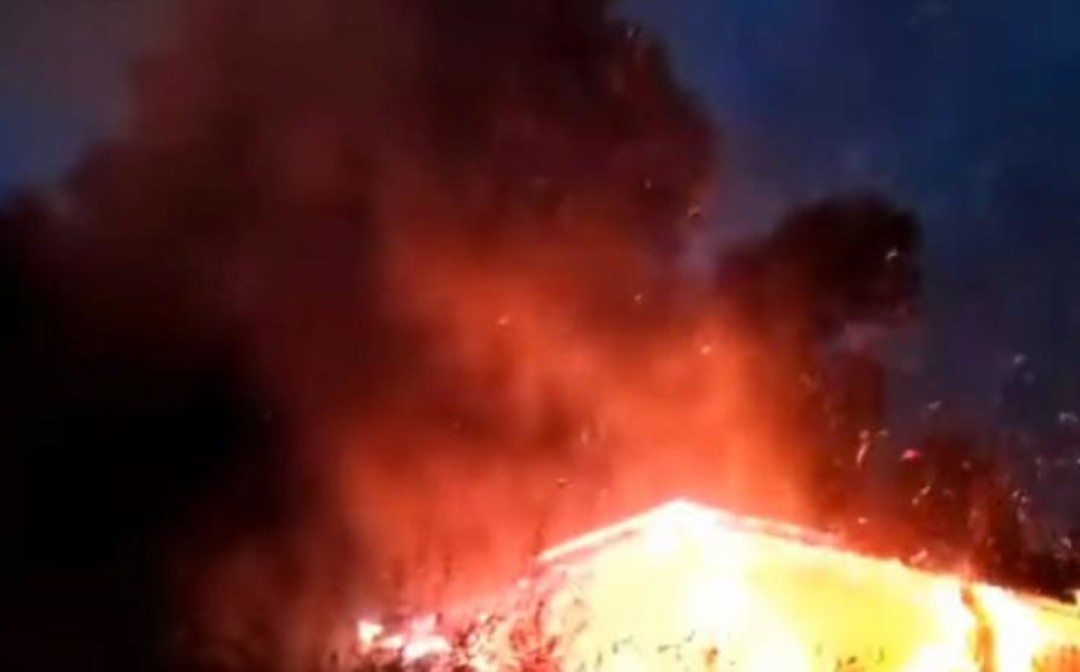 foto incendio.jpeg - {foto incendio.jpeg} - [14703]