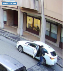 Rapina anziana.png - {Rapina anziana.png} - [147113]