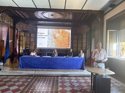 Arona via cavour.jpg - {Arona via cavour.jpg} - [147433]