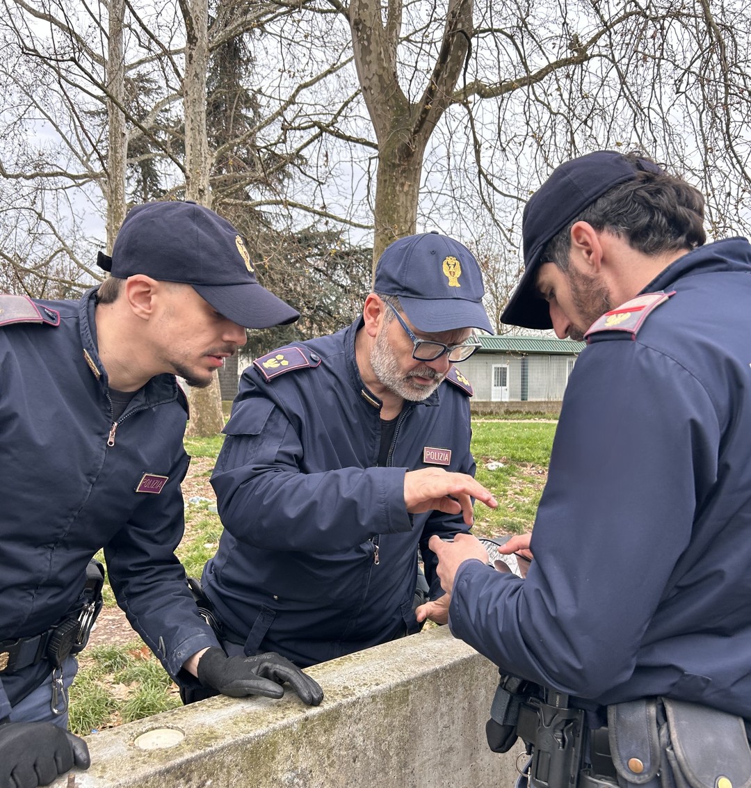 Foto Polizia controlli.JPG - {Foto Polizia controlli.JPG} - [147625]