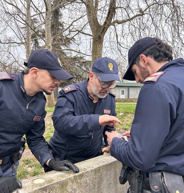 Foto Polizia controlli.JPG - {Foto Polizia controlli.JPG} - [147625]