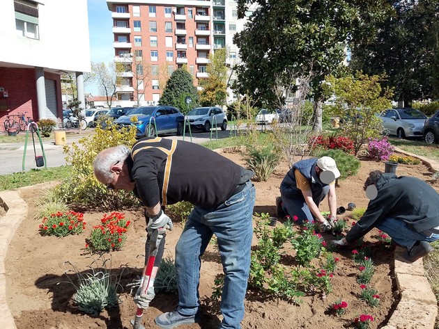 giardino sociale_making of (1).jpg - {giardino sociale_making of (1).jpg} - [147817]