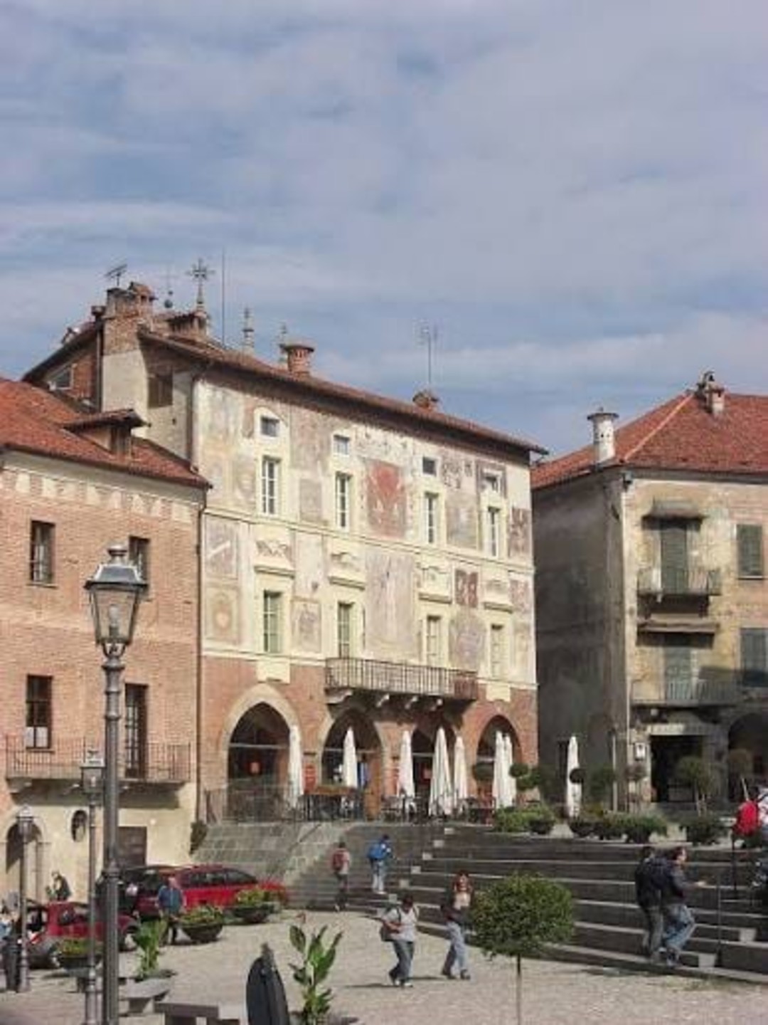 Mondovì Piazza Maggiore.jpg - {Mondovì Piazza Maggiore.jpg} - [148169]