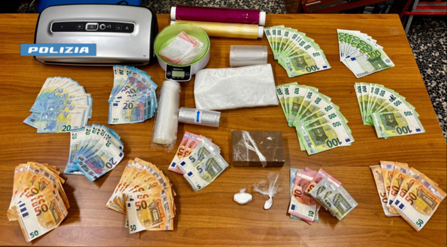 Foto sequestro Polizia.png - {Foto sequestro Polizia.png} - [148225]