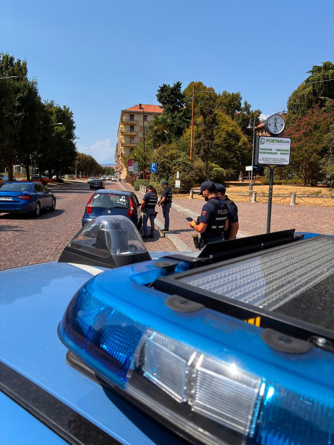 Polizia controlli.jpg - {Polizia controlli.jpg} - [148561]