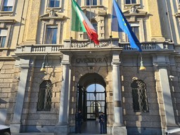 Foto Questura di Torino.jpg - {Foto Questura di Torino.jpg} - [148753]