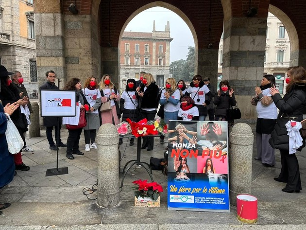 Violenza donne.jpg - {Violenza donne.jpg} - [149057]