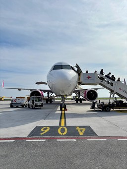 Immagine Aeroporto di Genova (1).jpg - {Immagine Aeroporto di Genova (1).jpg} - [150209]