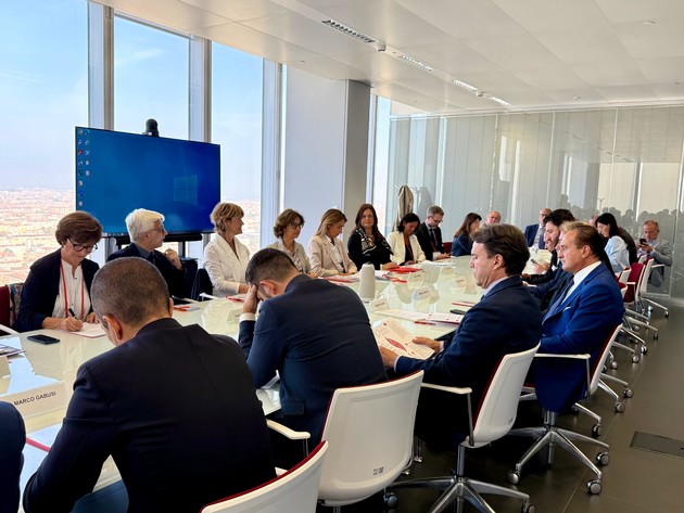 Foto incontro UniTo.jpeg - {Foto incontro UniTo.jpeg} - [150457]